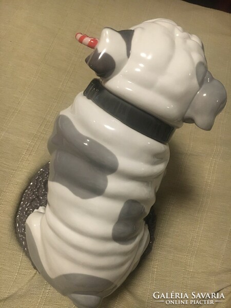 Porcelán bulldog szobor