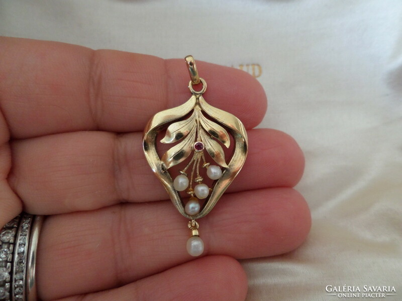 Gold large pearl pendant