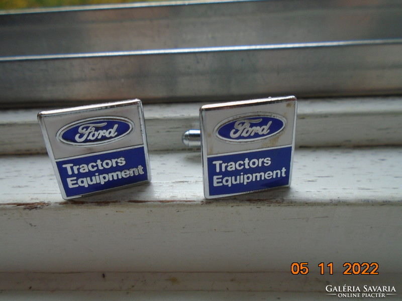 FORD TRACTORS EQUIPMENT-a Ford cég logójával vintage tűzzománc krómozott mandzsetta gomb