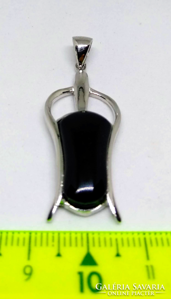 Black onyx agate mineral pendant s25637