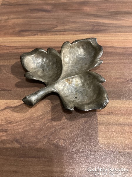 Silver leaf-shaped bowl