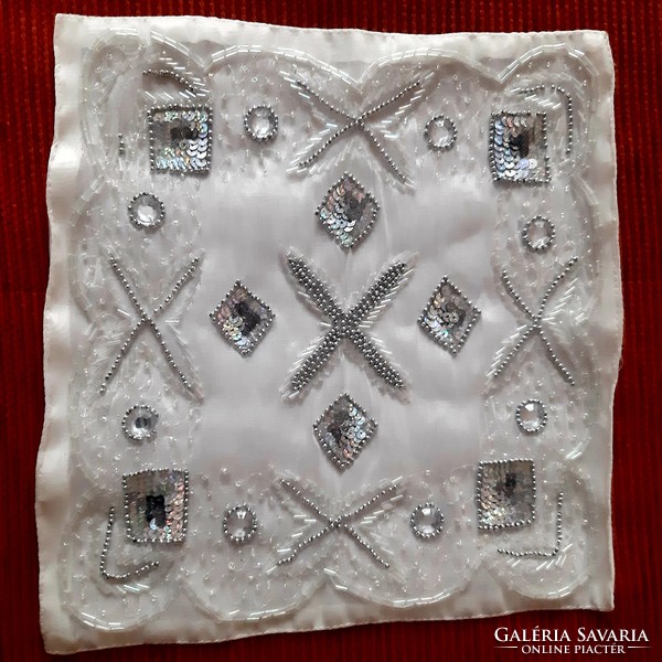 Indian handwork, tablecloth sewn with silver sequins and pearls (3 pcs)