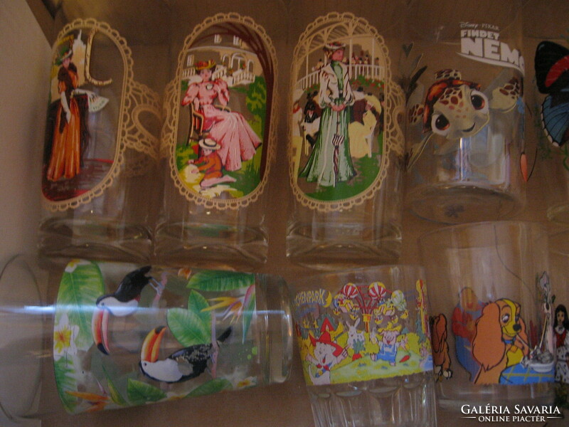 Children, fairy tales, decorative glass glasses, ice age, clown, butterfly, football, Garfield, advertising, etc.