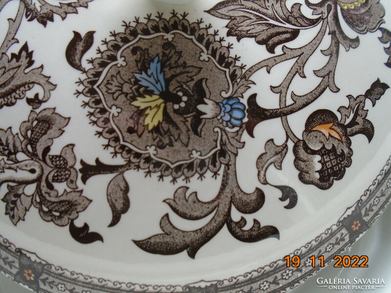 Neo-Renaissance Jacobean polychrome lidded tray from the English company Ridgway
