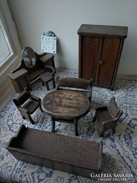 Antique doll furniture/exam work