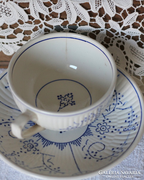 Boch Belgian faience tea and cocoa cup set