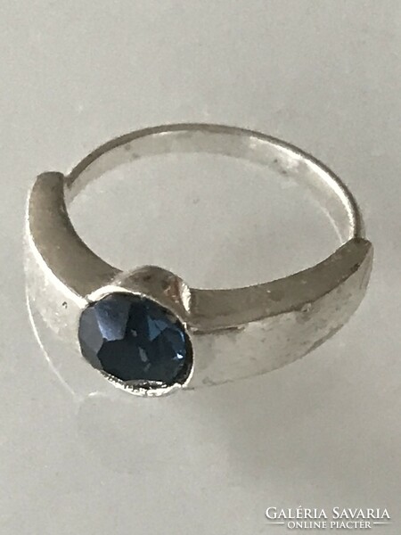 Silver-plated yves roches ring with deep blue faceted crystal, 18 mm inner diameter