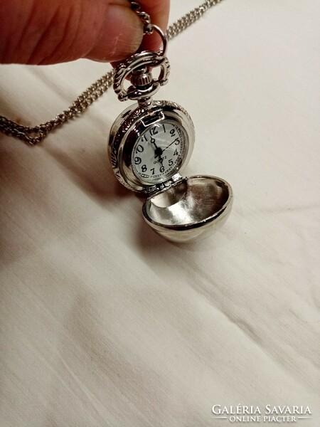 Shaped sphere necklace watch