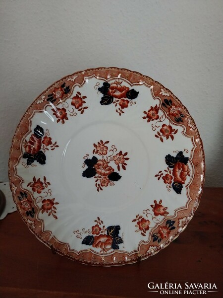 Porcelain serving plate