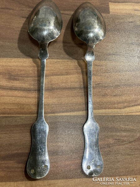 Pair of silver teaspoons - 42g