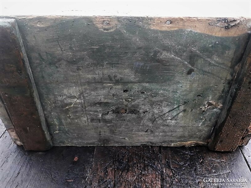 Old ammunition box / tnt.