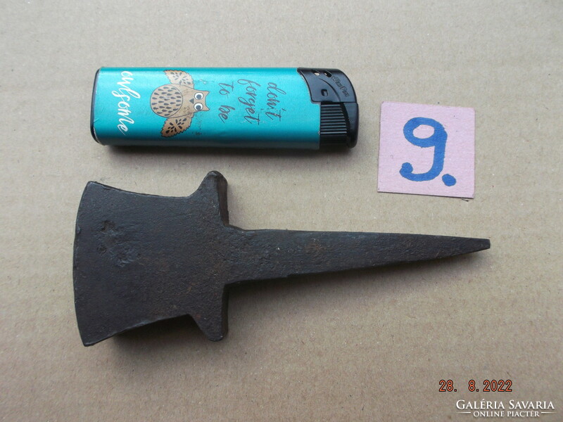 Old scythe anvil, scythe hammer ---9---