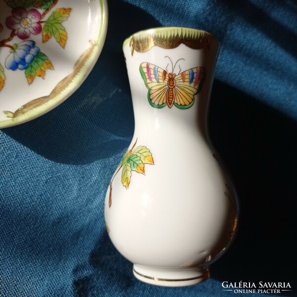 Small vase with Victoria pattern from Herend, with bowl