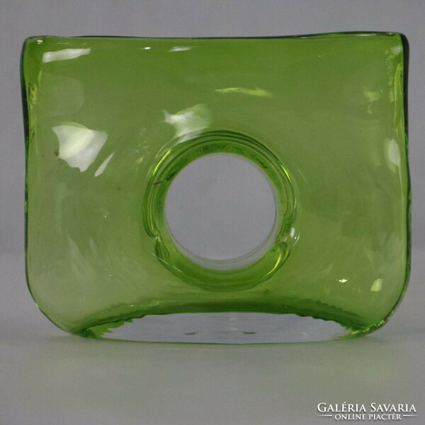 Muranoi zöld lyukas üvegváza