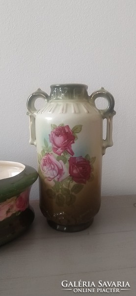 Rózsás váza és tál