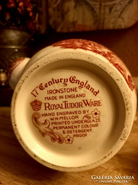 English royal tudor ware jug/jug/pourer
