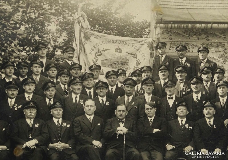 1L595 Miskolci Mozdony Vezetők fotográfia 1935