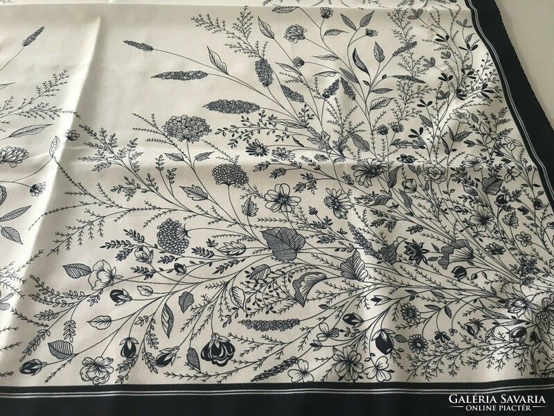 Vintage gim renoir scarf with floral graphics, 76 x 74 cm