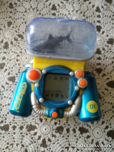 Shark electronic game, negotiable