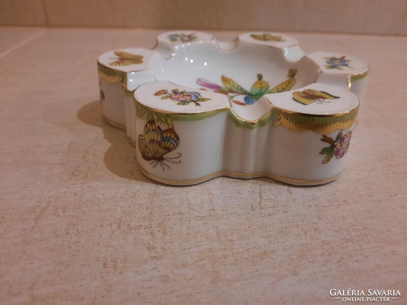 Porcelain ashtray, ashtray with Victoria pattern from Herend