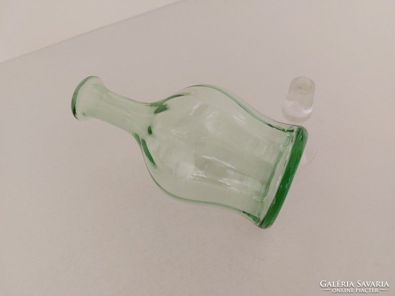 Retro likőrös dugós italos üveg régi zöld palack