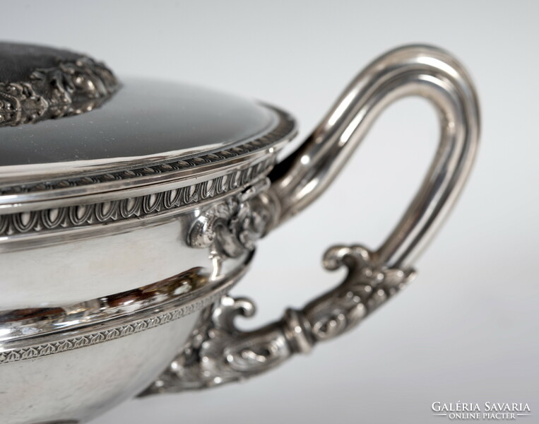 Silver covered bowl with tendrils (e07)