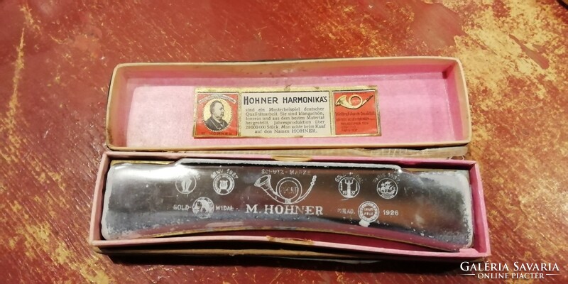 Harmonica from the 1930s, in original box