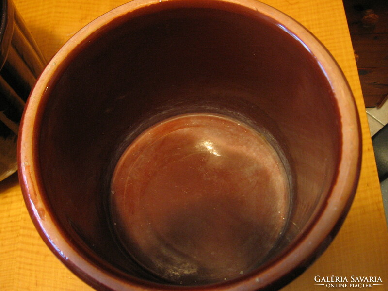 Light brown ceramic bowl