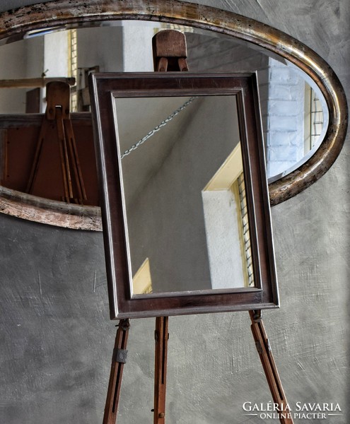 Dekoratív tükör antik festőállvány installációval vintage, loft, stílus, külölnleges üzletberendezés