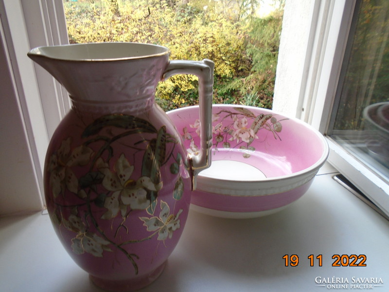 19 Grandiose, pink French faience basin set with gold contoured orchid pattern painted with a sketch