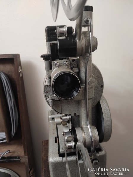 Antique film projection machine cinema projector with large heavy speaker in original wooden box 337 6257