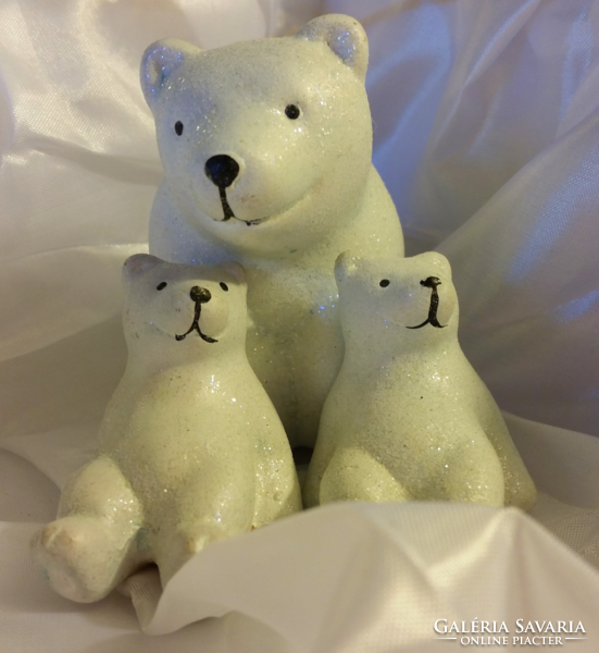 Glitteres kerámia jegesmedve  kismedvékkel, karácsonyi dekoráció