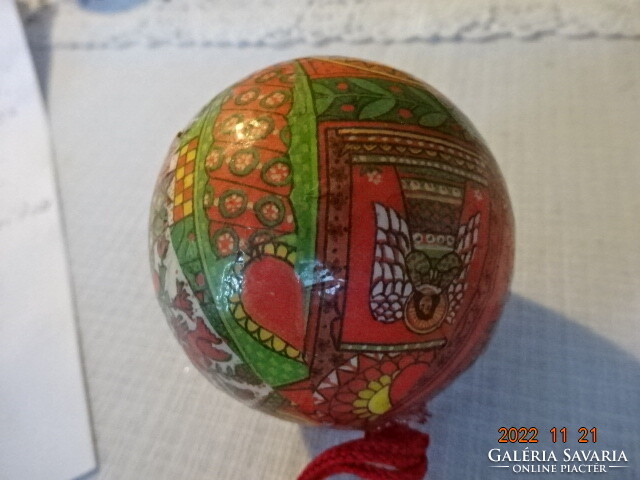 Christmas ball, plastic, decorated with candles, diameter 6 cm. He has!