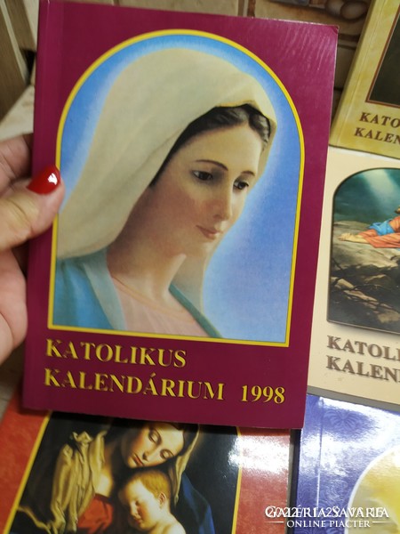 Katolikus Kalendárium 17 db eladó!