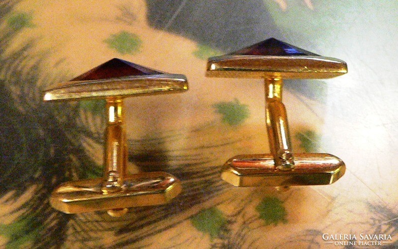 Pair of elegant copper cufflinks with brown stones