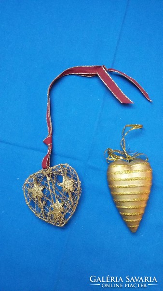 Két aranyszínű szív karácsonyfadísz