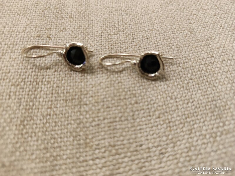 Israeli silver earrings with onyx stone