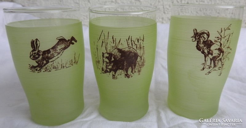 A set of glasses for hunters