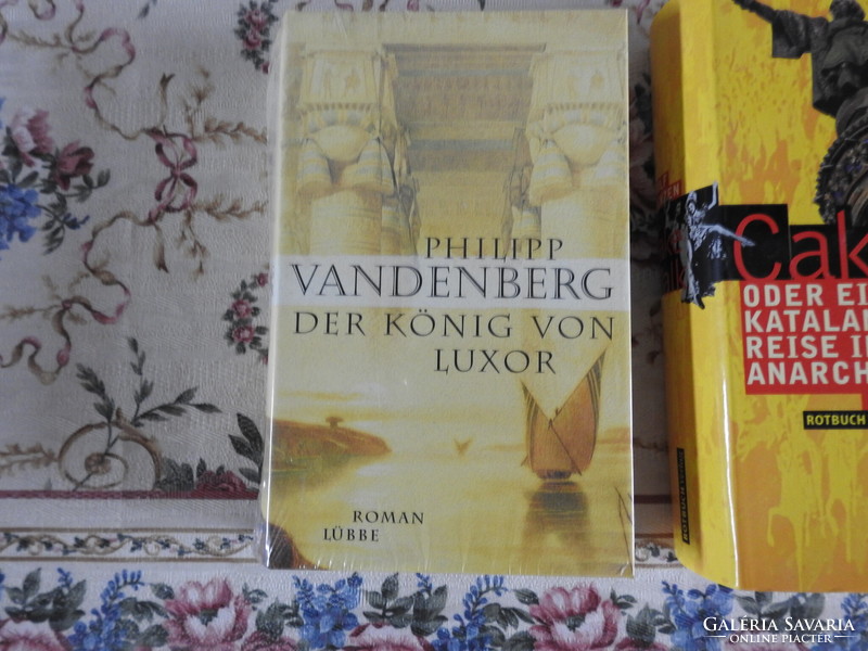 Német nyelvű regények darabáron - egyik még fóliában