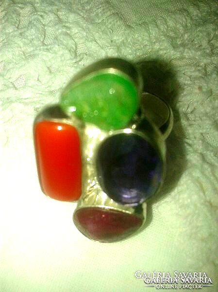 925 Marked ring with semi-precious stones