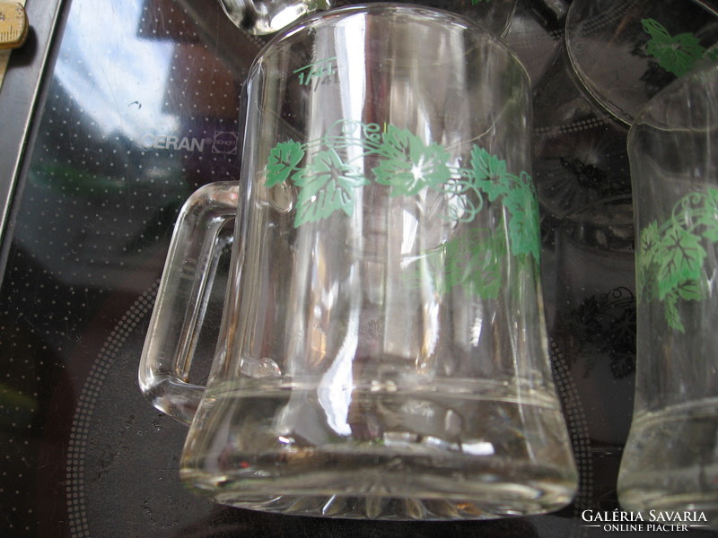 Set of 6 small jugs, glasses, mulled wine, grape leaf, sunbeam base.