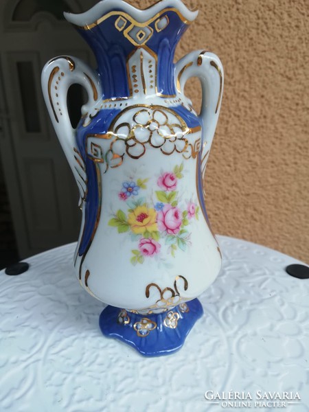 Royal dux bohemia vase