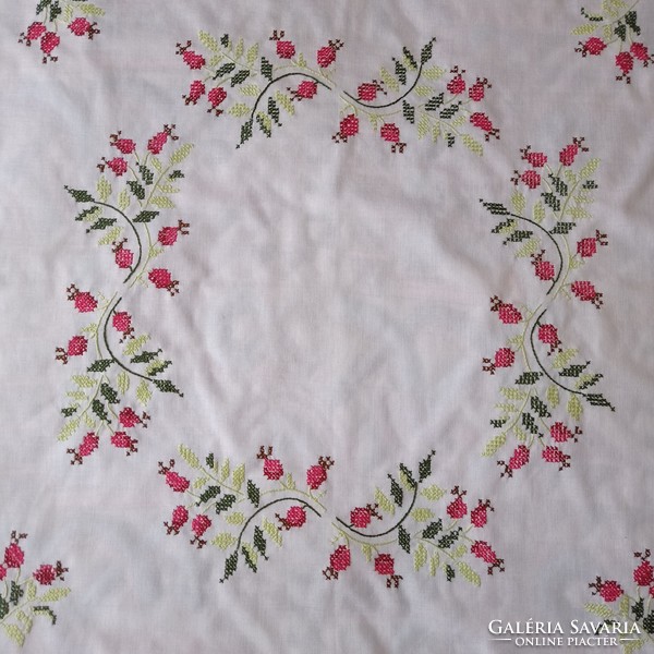Rosehip white, hand-embroidered tablecloth 76 x 76 cm