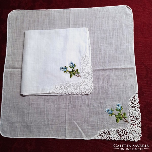 2 embroidered handkerchiefs, 25 x 25 cm