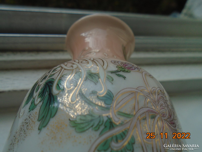 New decorative small Japanese vase with pink glaze, gilded flower and butterfly patterns