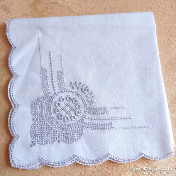 2 beige, embroidered handkerchiefs, 25 x 25 cm