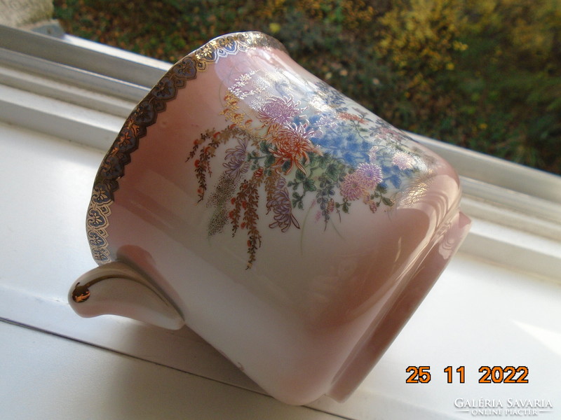 New decorative Japanese decorative bowl with pink glaze, gilded flower and butterfly patterns