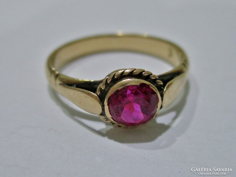 Beautiful antique gold ring with synthetic ruby stone sale!