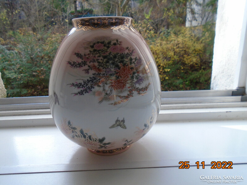 New decorative Japanese vase with pink glaze, gilded flower and butterfly patterns