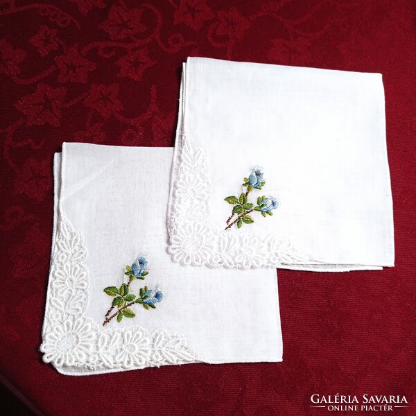 2 embroidered handkerchiefs, 25 x 25 cm